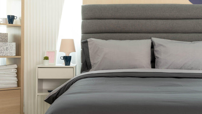 Tête de lit en bandes horizantales en bois Maroc  Hover Image