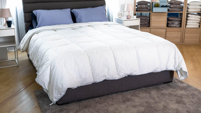 Couette en duvet naturel Casablanca Hover Image